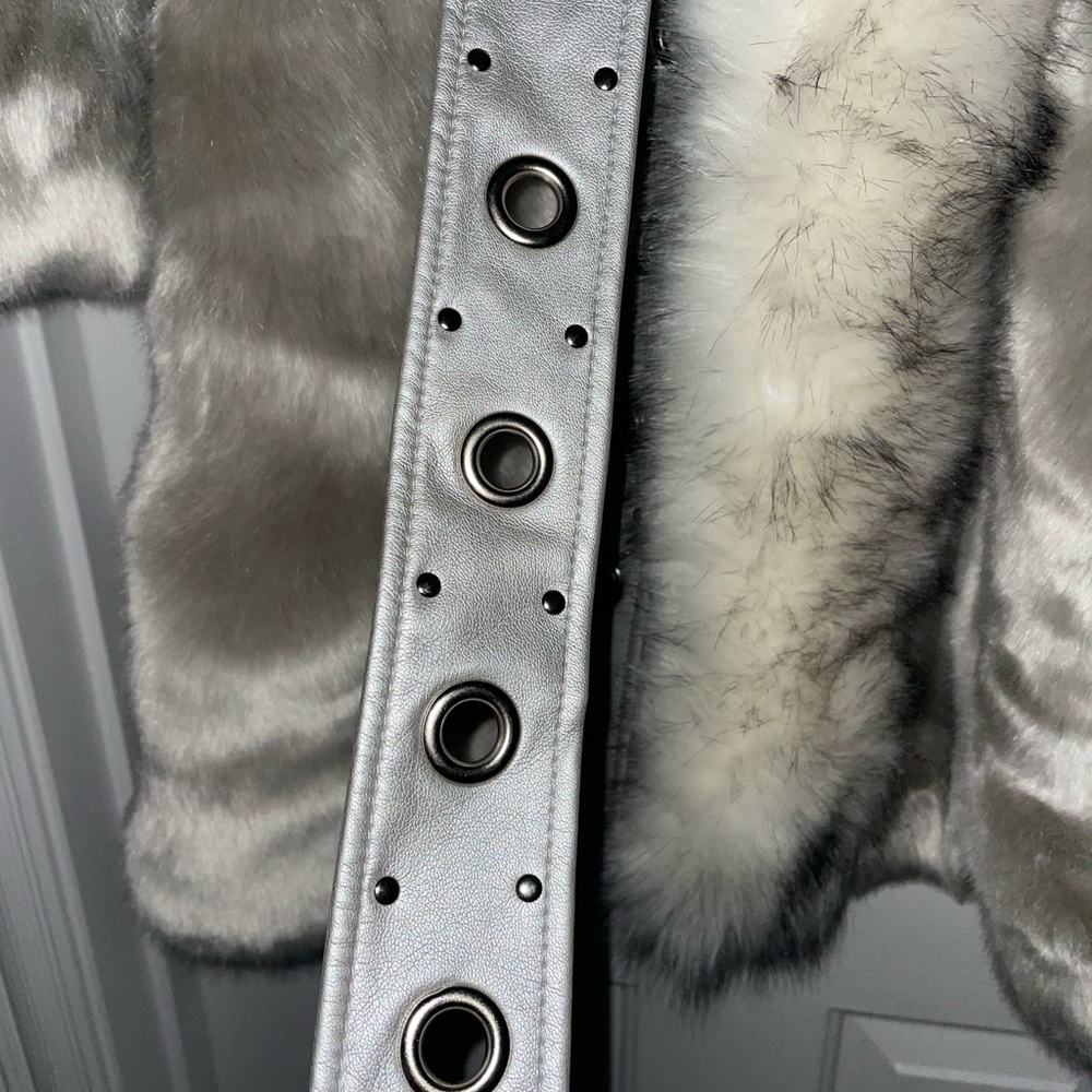 DONNA SALYERS FABULOUS FURS LUXE FAUX FUR COAT In QUARTZ BELTED SZ S NWOT - Picture 5 of 10